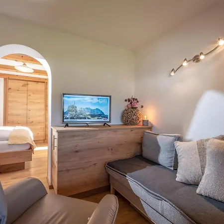 Haus Margreth شقة